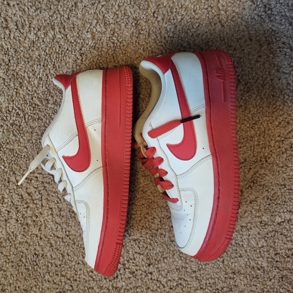 Nike Airforce 1 GS white red sole youth size 4